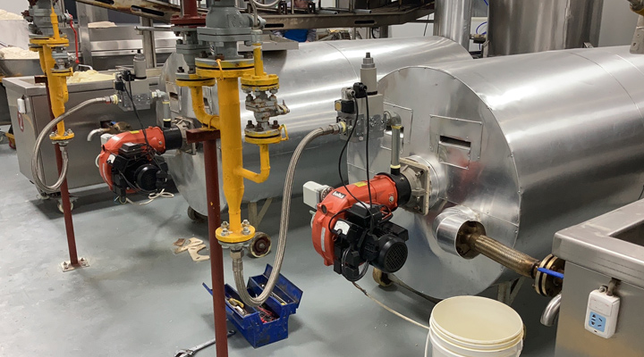 燃燒器正常著火后突然排出大量濃煙是怎么回事？